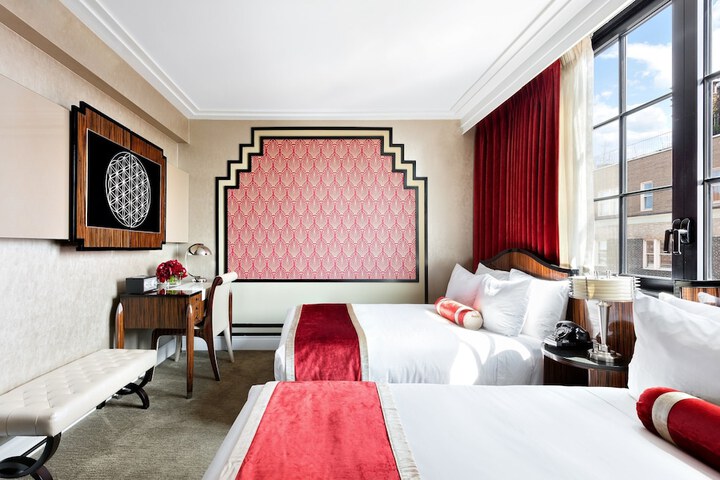 Room 23 of 44