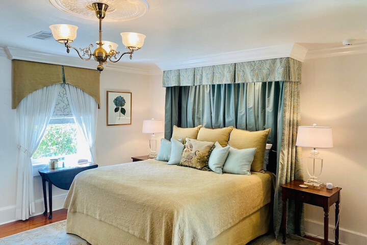 Room 21 of 69