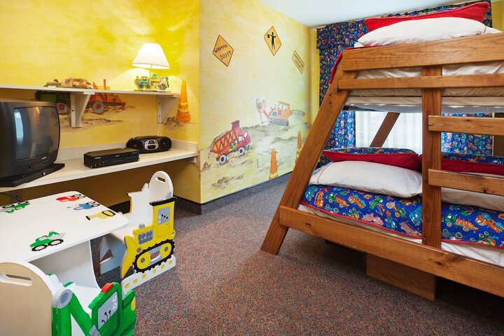 Room 34 of 51
