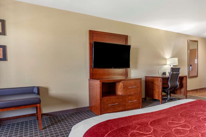 Room 13 of 36