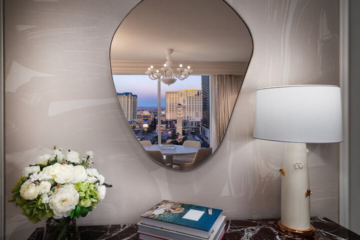 Room 21 of 121
