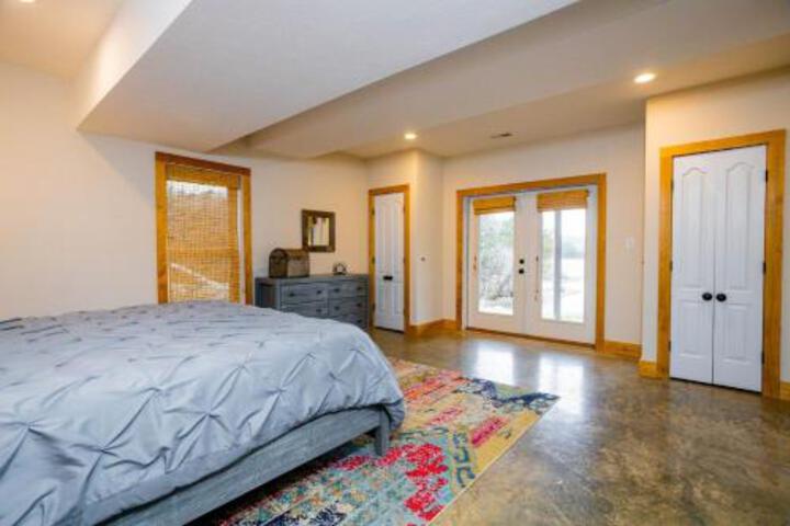 Lake Rider Cabin