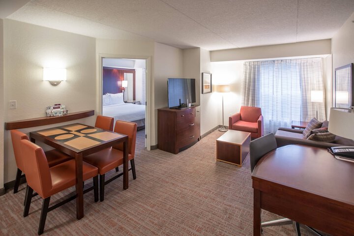 Room 60 of 106