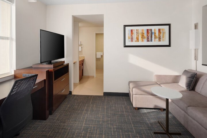 Room 12 of 32