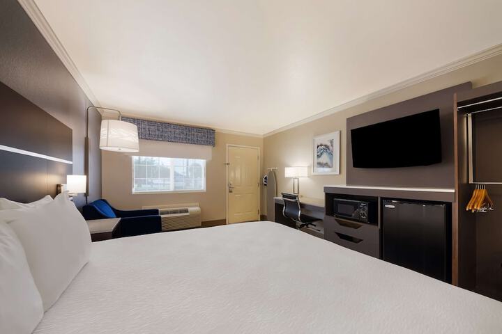 Room 18 of 30