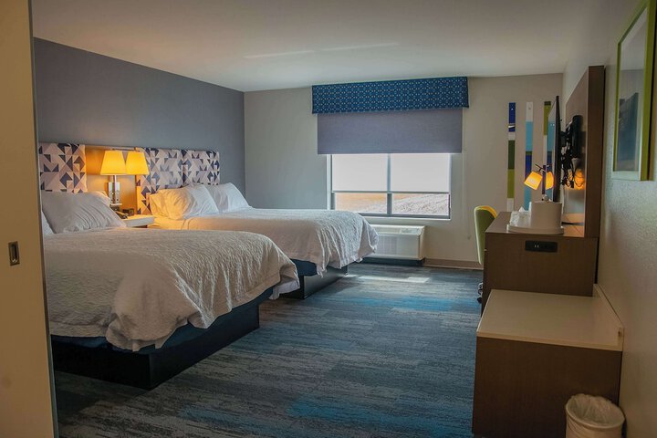 Room 5 of 12