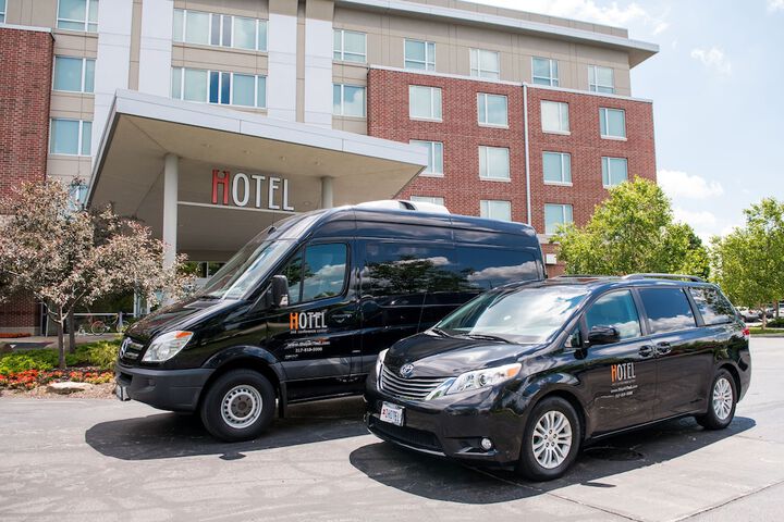 I Hotel & Illinois Conference Center