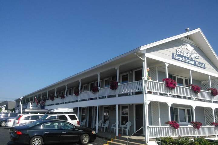 Hotel 2 of 51