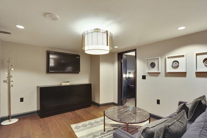 Room 31 of 100