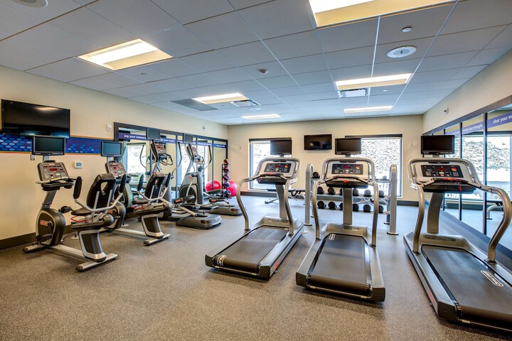 Hampton Inn & Suites Boston / Waltham