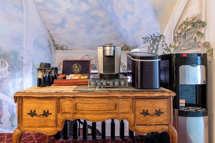 Breakfast/Coffee Service 67 of 67