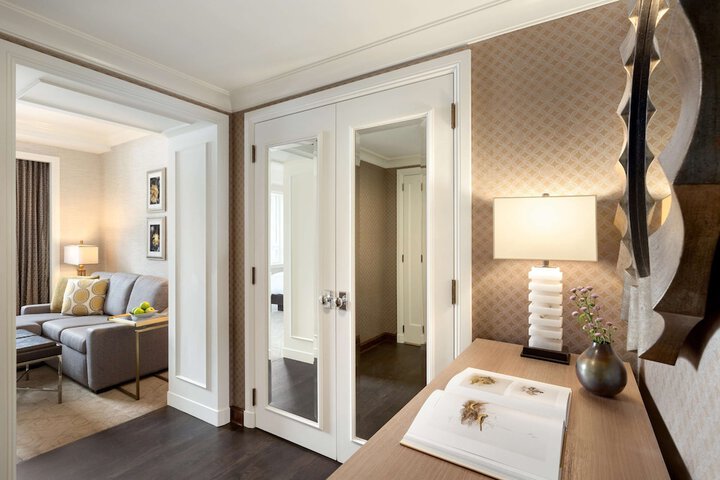 Room 48 of 215