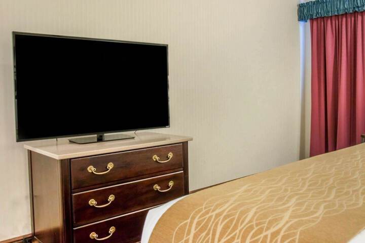 Comfort Inn Lakeside
