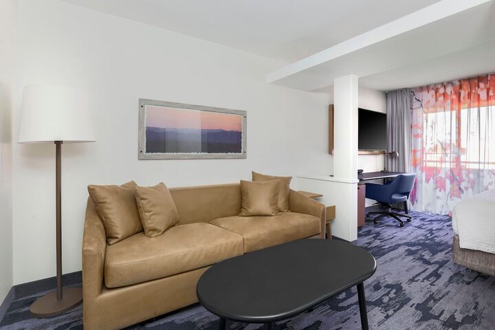 Room 16 of 37