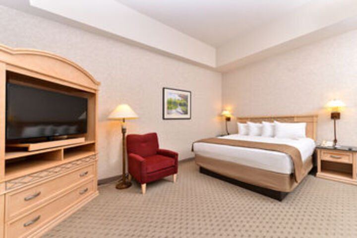 Edward Hotel and Convention Center