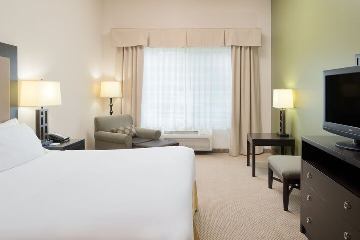 Room 35 of 71