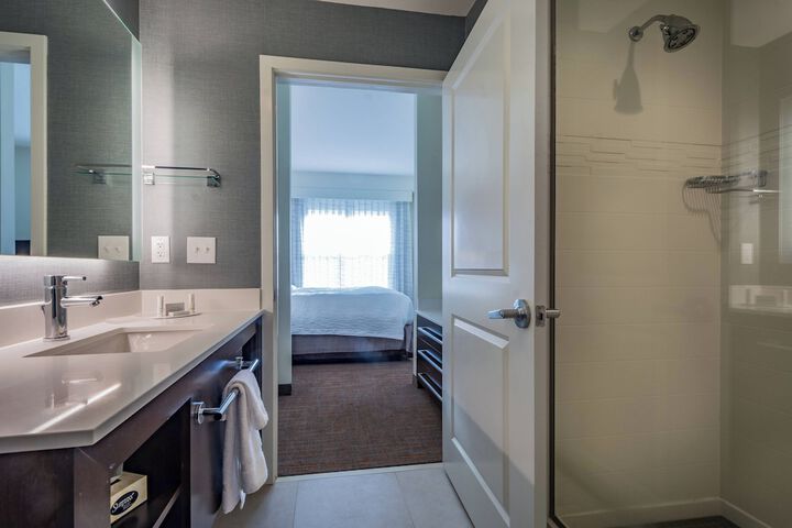 Room 11 of 17