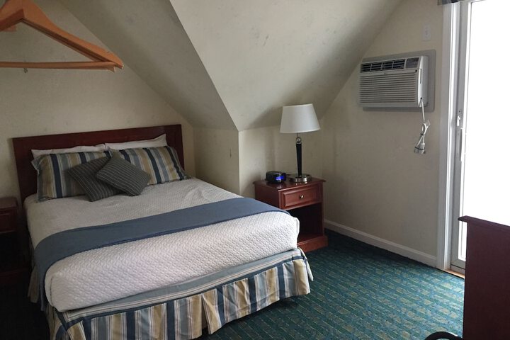 Sea Cliff House Motel