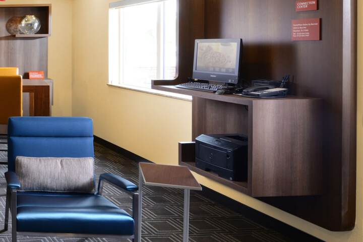 Business Center 35 of 36