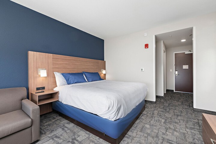 Room 64 of 105
