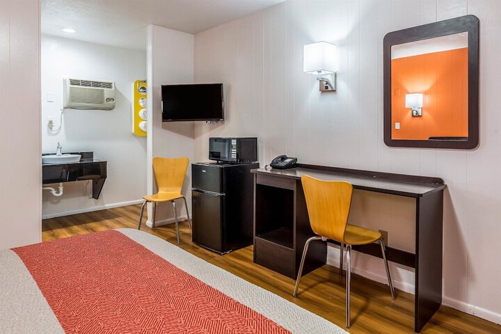 Motel 6 Tremonton UT