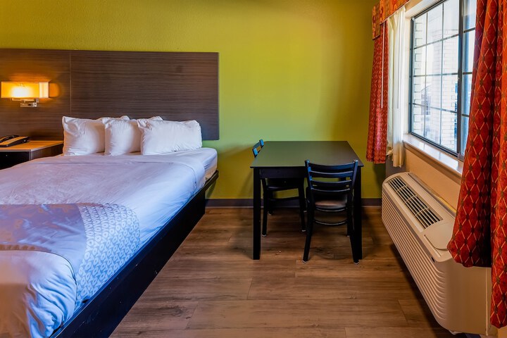 Room 15 of 49