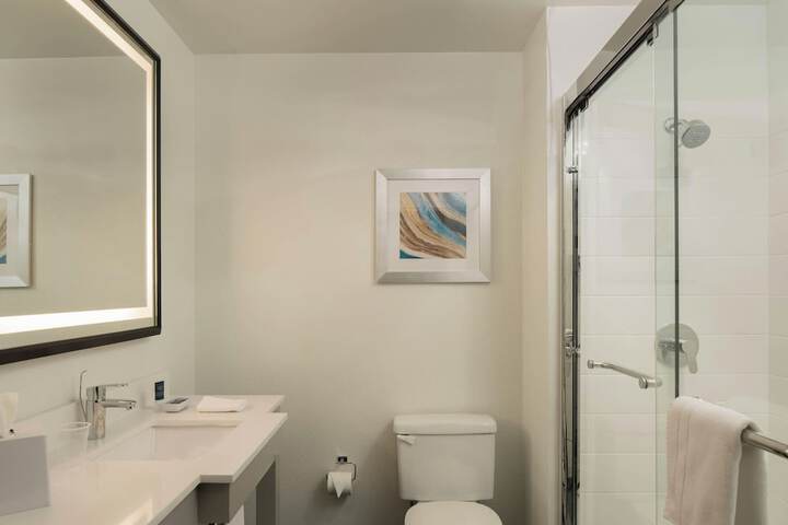 Room 16 of 26