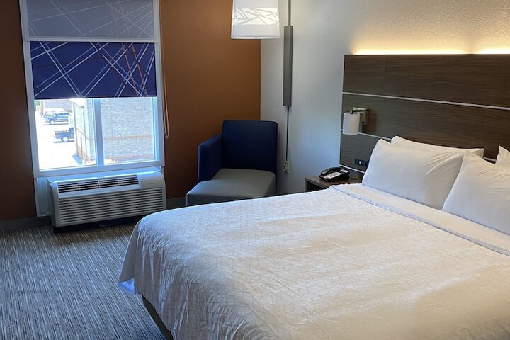 Holiday Inn Express Hotel & Suites Auburn - University Area by IHG