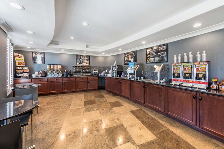 Best Western Plus Avita Suites