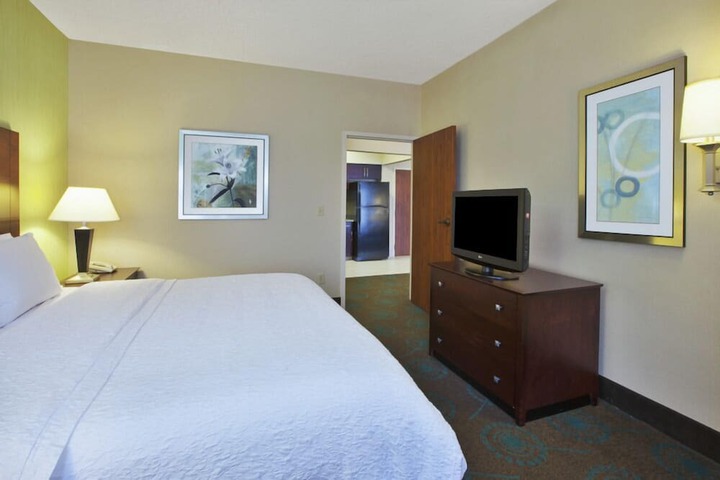 Room 12 of 42