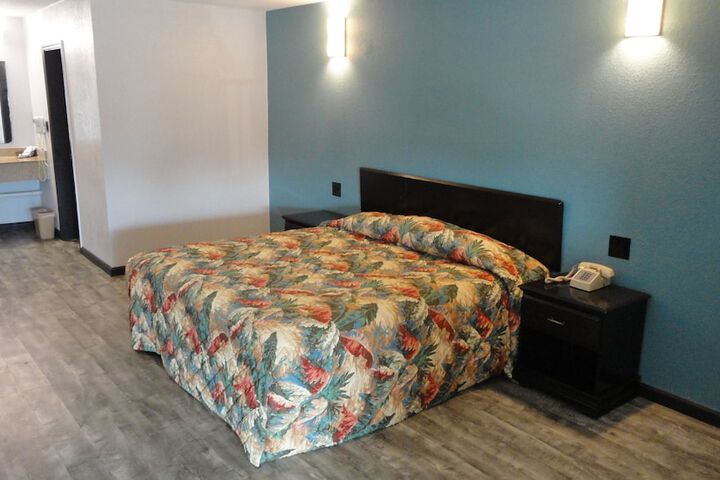 Room 25 of 31