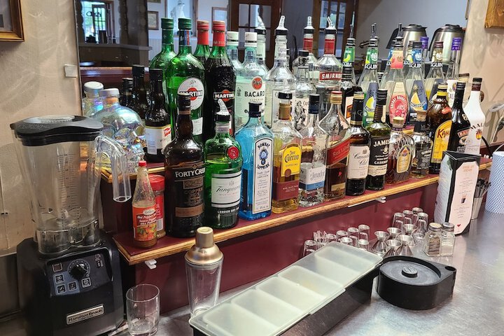 Lounge 60 of 87