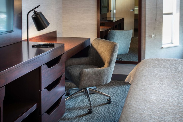 Hampton Inn & Suites Chicago / Lincolnshire