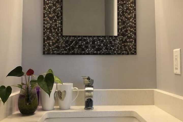 Room 21 of 28