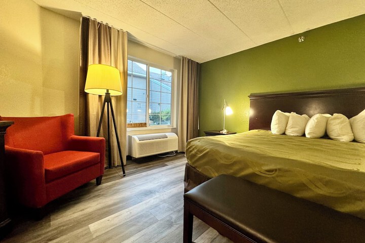 Quality Inn & Suites Alexandria