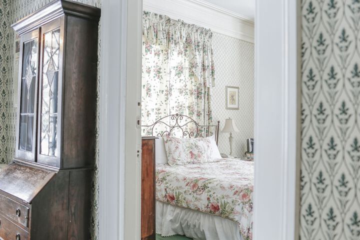 Room 54 of 81