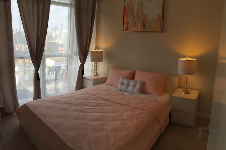 Room 27 of 65