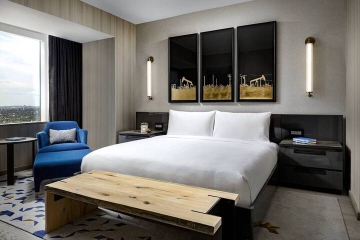 Room 19 of 77