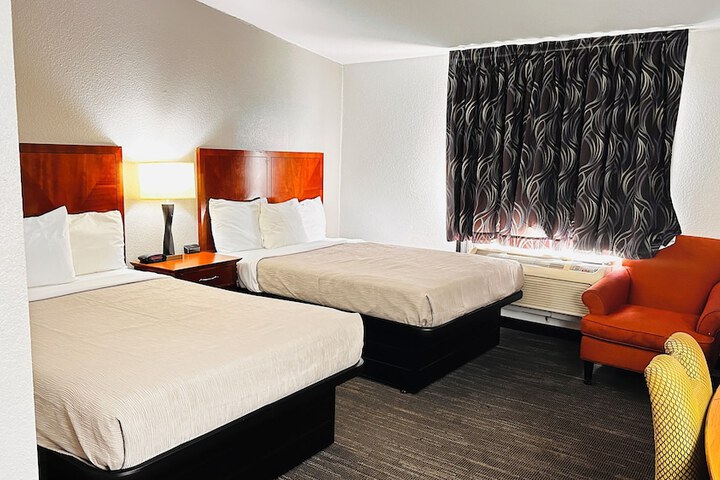 Room 12 of 34