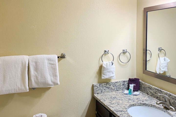 Room 35 of 48