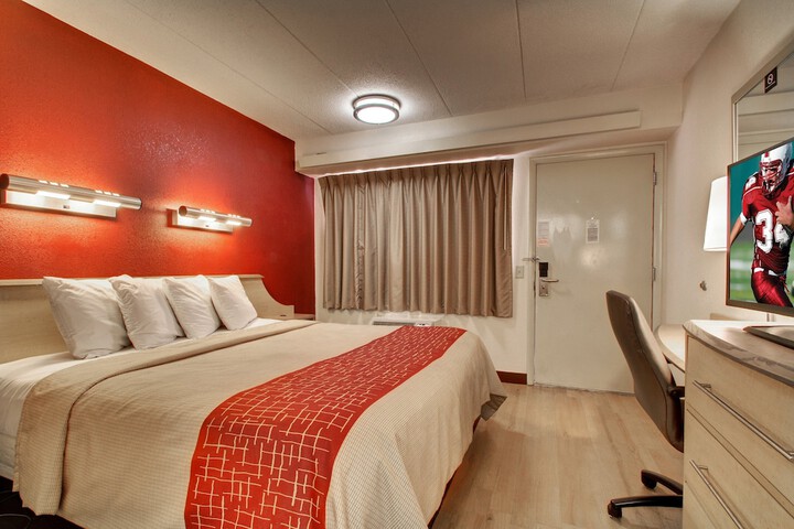 Room 10 of 27