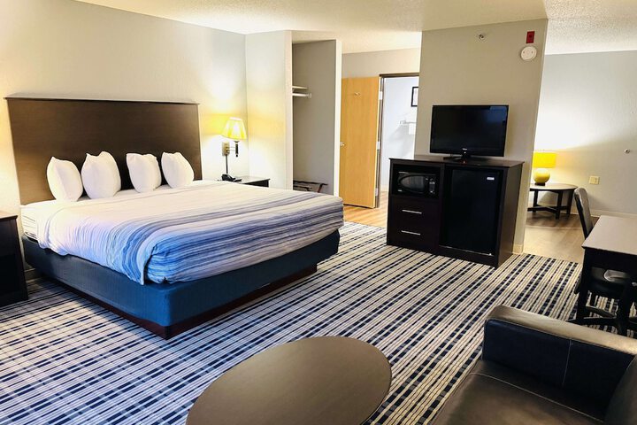 Room 25 of 43
