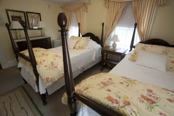 Room 38 of 62