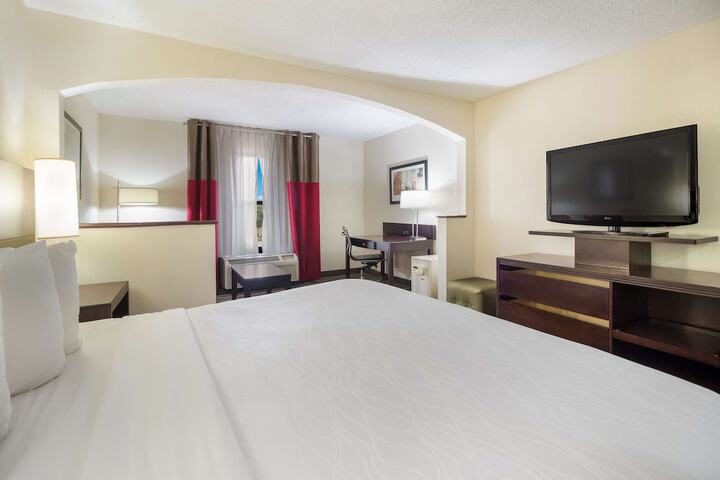 Room 13 of 26