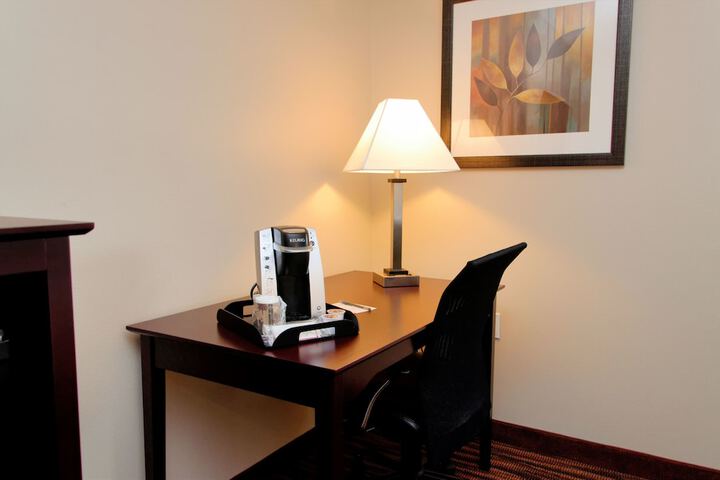 Cobblestone Inn & Suites - Fort Madison