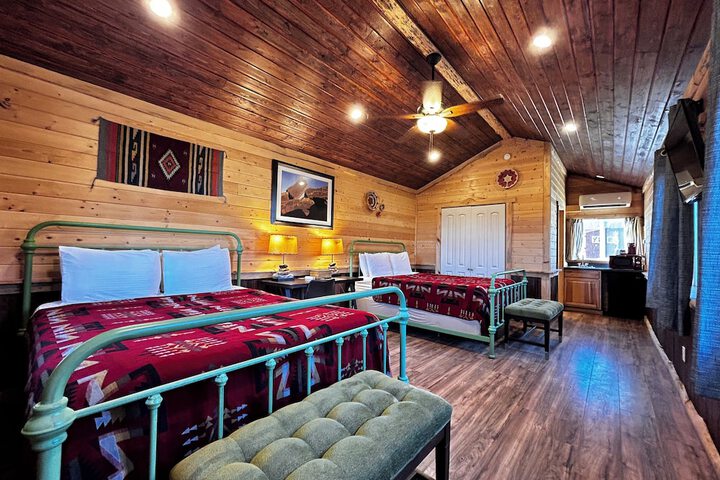 The Rim Rock Inn