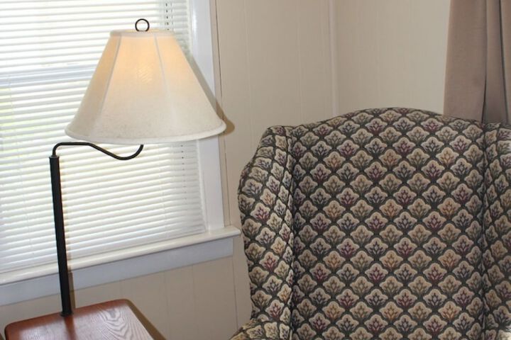 Room 40 of 64