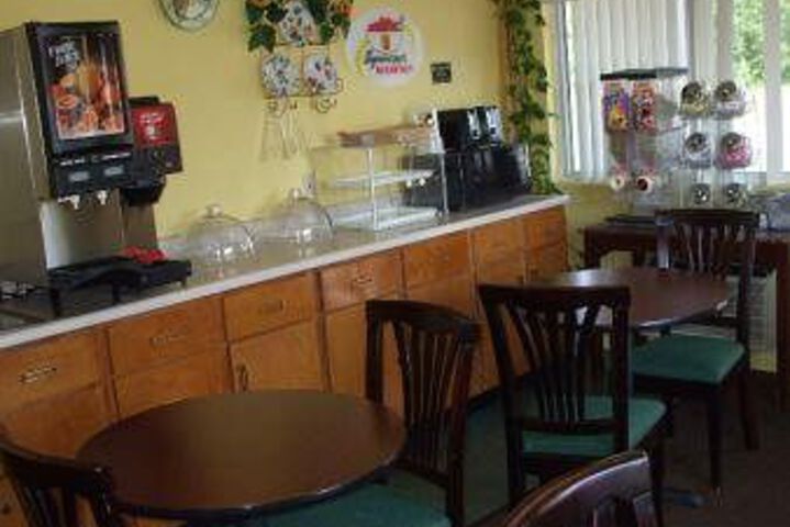 SUPER 8 BELLMAWR NJ PHILADELPH