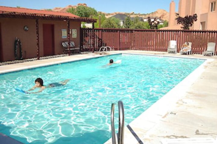 Pool 4 of 28