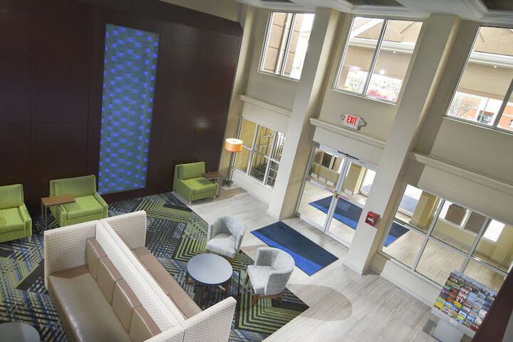 Hotel 4 of 126
